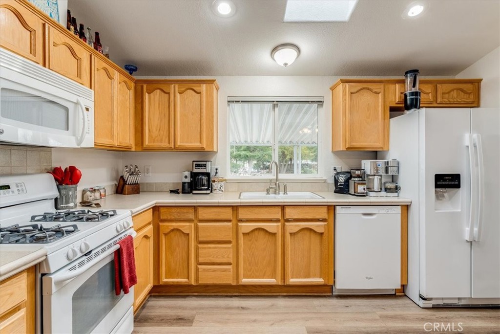 51 Quinta Ct, Paso Robles, CA 93446