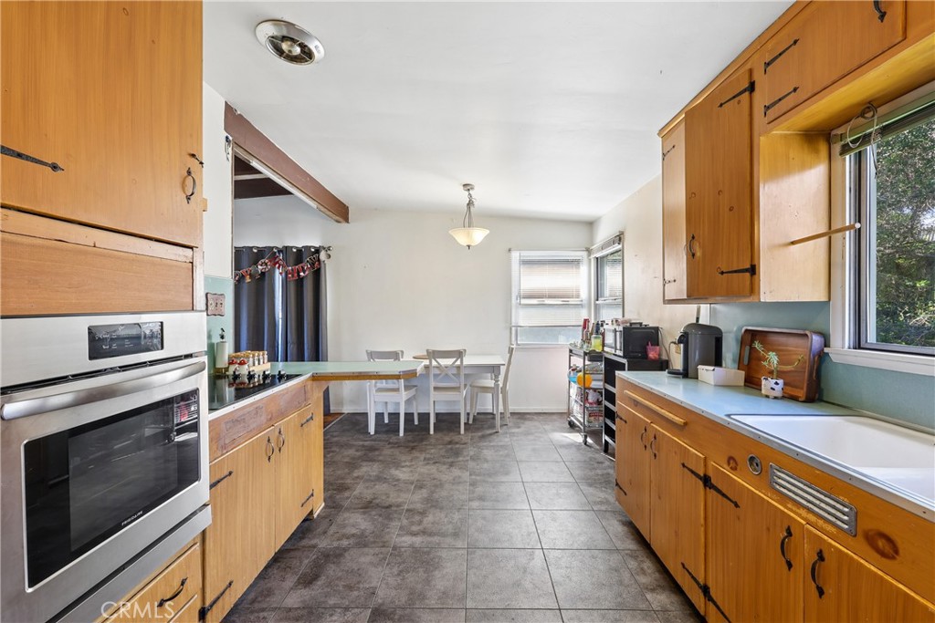 71 Rafael Way, San Luis Obispo, CA 93405