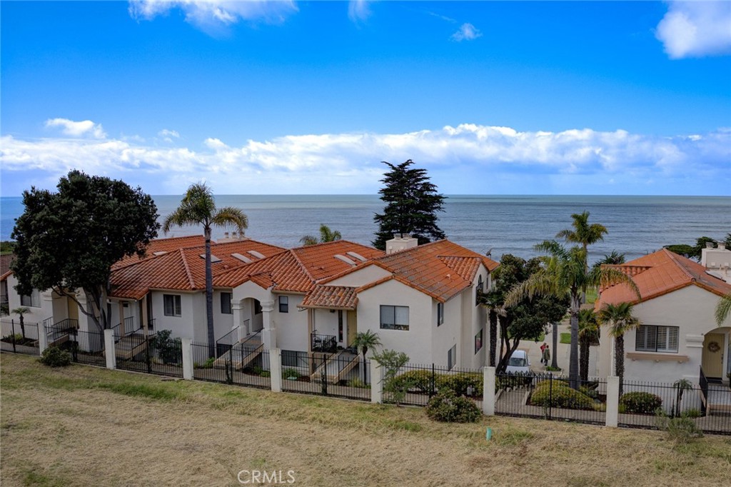 200 Ebb Tide Ct, Pismo Beach, CA 93449