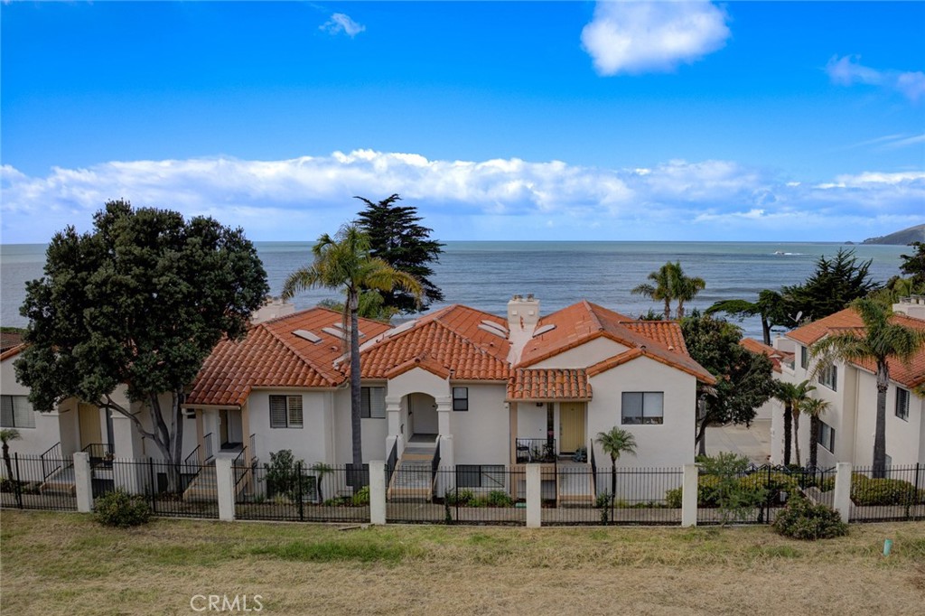 200 Ebb Tide Ct, Pismo Beach, CA 93449