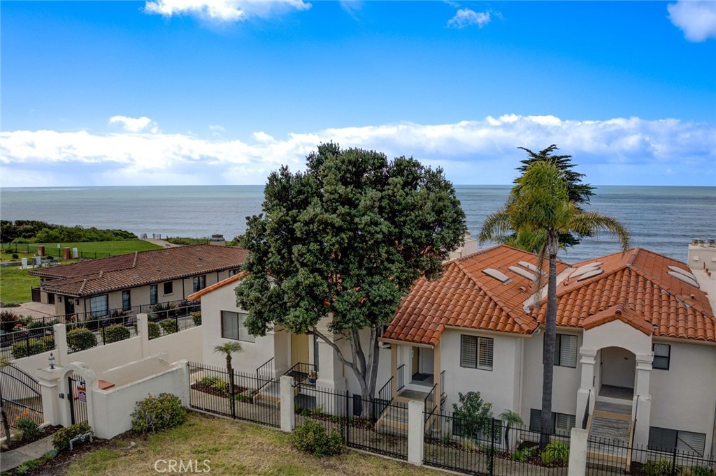 200 Ebb Tide Ct, Pismo Beach, CA 93449