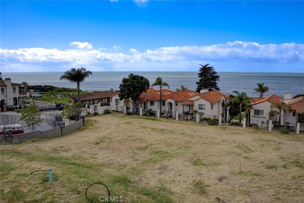 200 Ebb Tide Ct, Pismo Beach, CA 93449