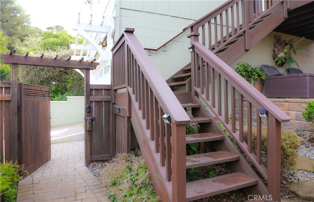 5175 Plymouth St, Cambria, CA 93428