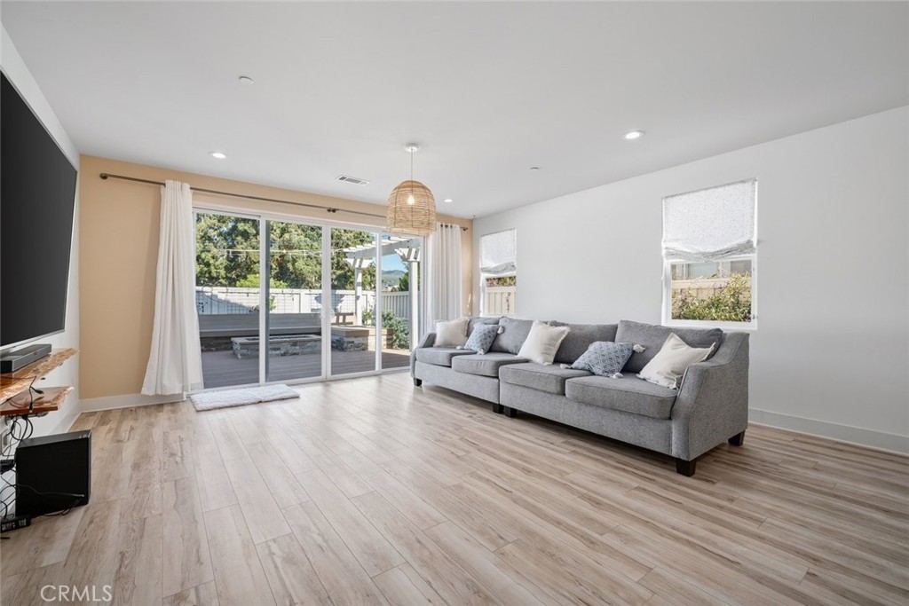 3898 Hayfield Loop, San Luis Obispo, CA 93401