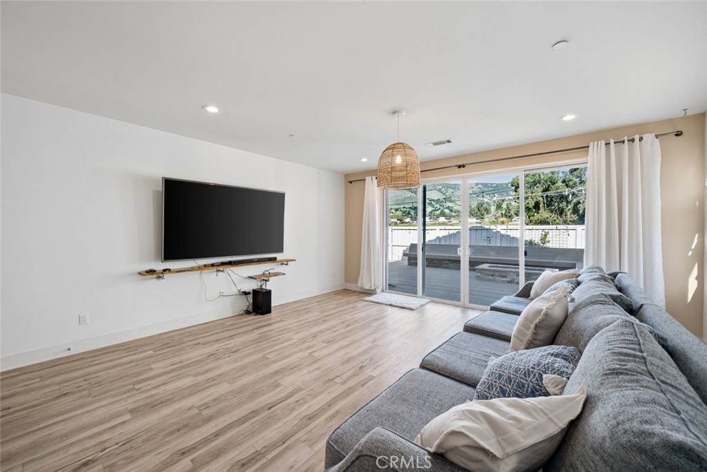 3898 Hayfield Loop, San Luis Obispo, CA 93401