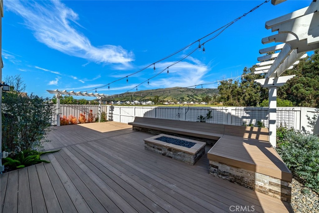3898 Hayfield Loop, San Luis Obispo, CA 93401