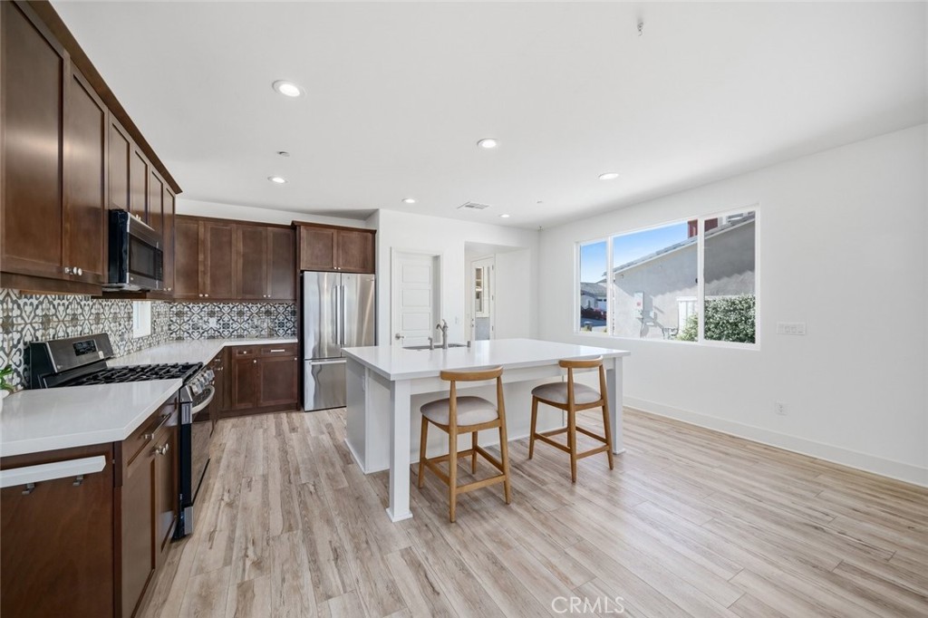 3898 Hayfield Loop, San Luis Obispo, CA 93401