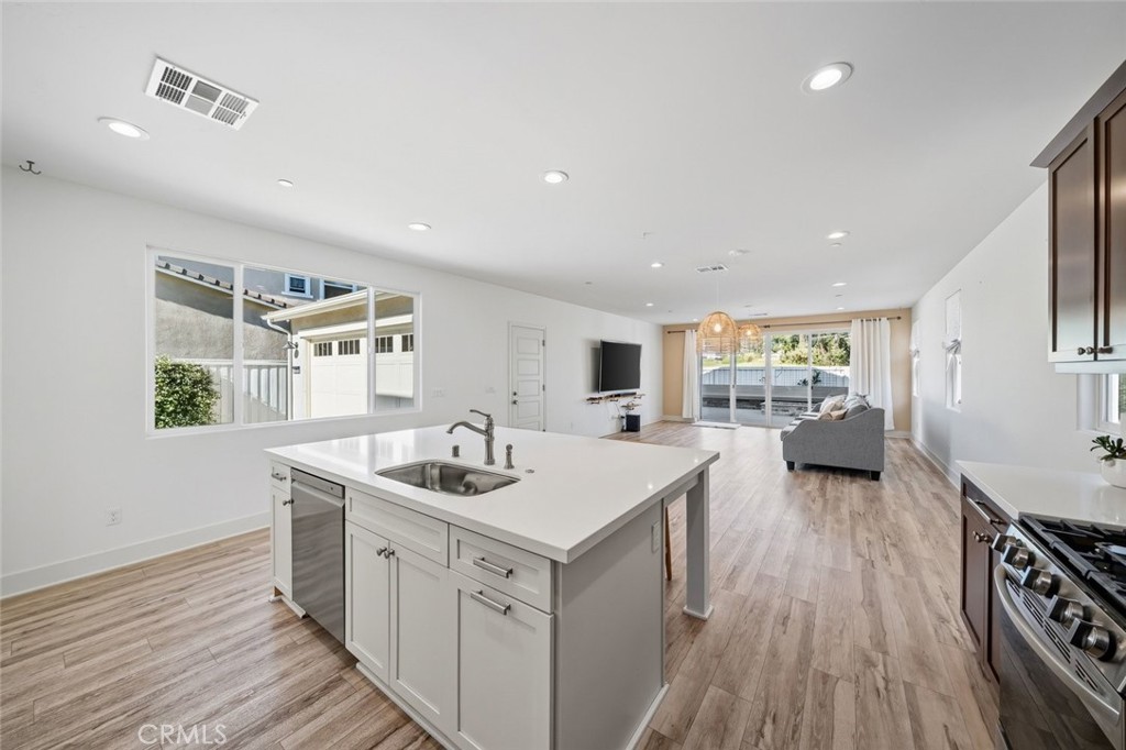 3898 Hayfield Loop, San Luis Obispo, CA 93401