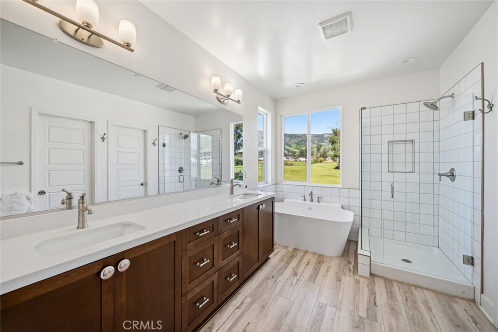 3898 Hayfield Loop, San Luis Obispo, CA 93401