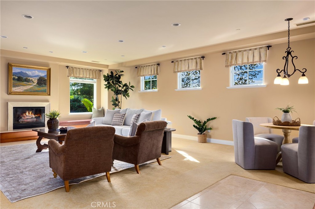 6935 Canada Vista, San Luis Obispo, CA 93401