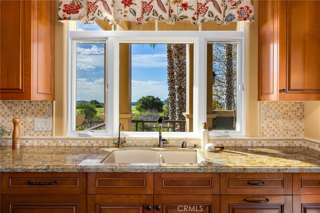 6935 Canada Vista, San Luis Obispo, CA 93401