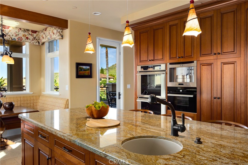 6935 Canada Vista, San Luis Obispo, CA 93401