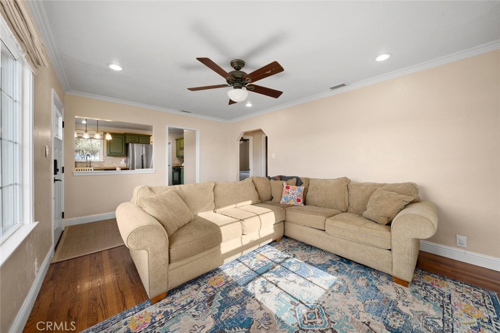 110 8th St, Templeton, CA 93465