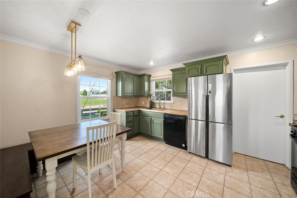 110 8th St, Templeton, CA 93465