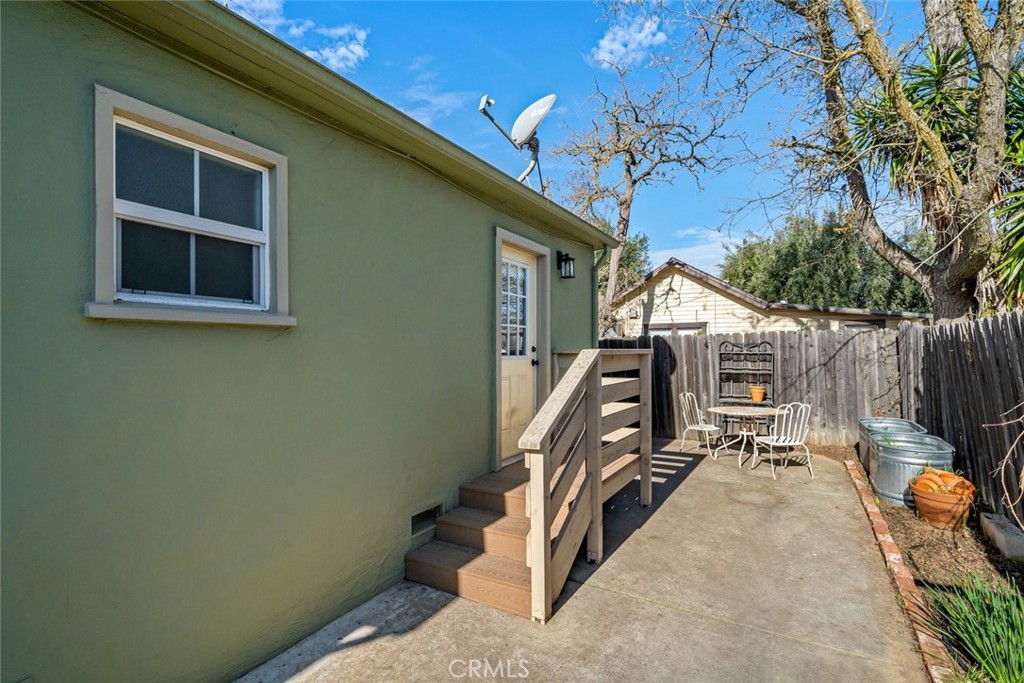 110 8th St, Templeton, CA 93465