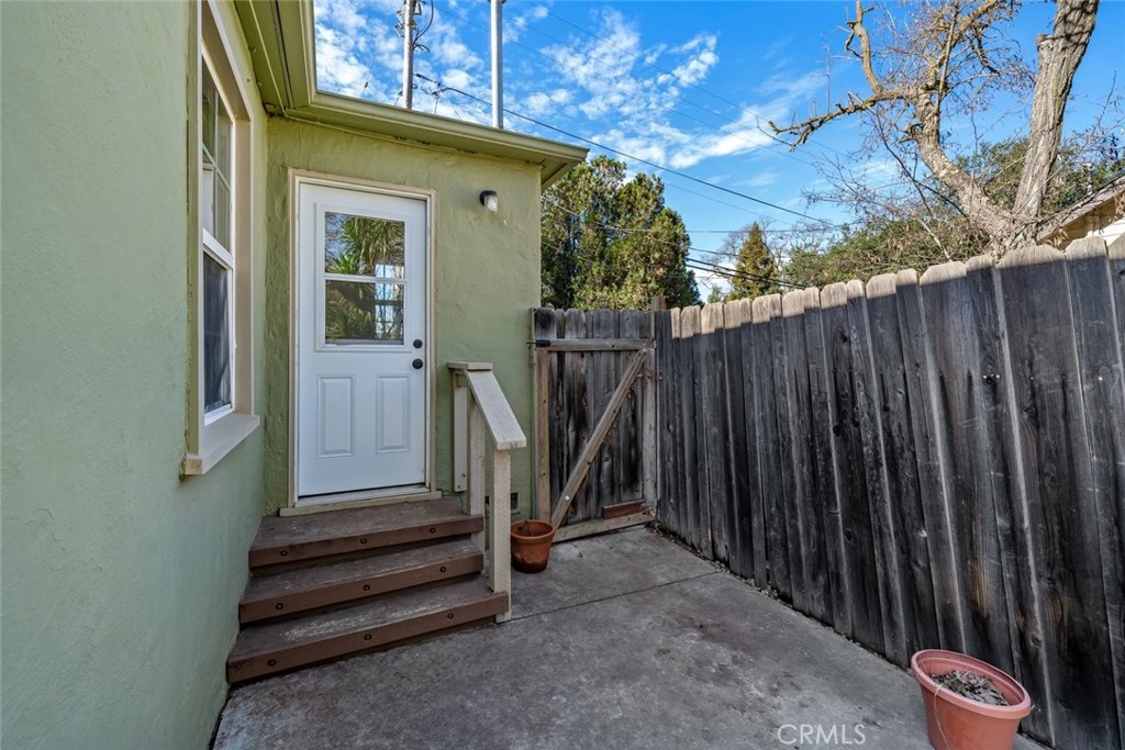 110 8th St, Templeton, CA 93465