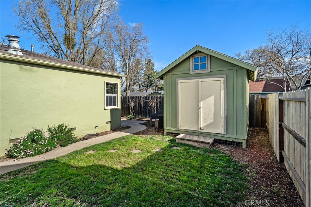 110 8th St, Templeton, CA 93465