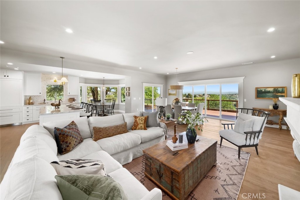 1026 Merry Hill Road, Paso Robles, CA 93446