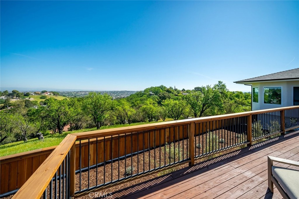 1026 Merry Hill Road, Paso Robles, CA 93446