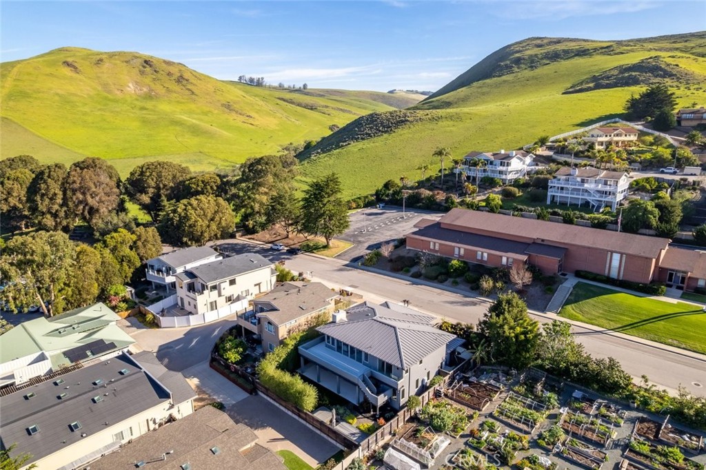 3020 Ironwood Avenue, Morro Bay, CA 93442