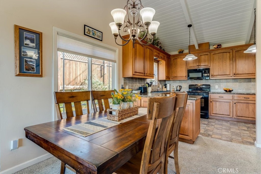 550 Plymouth, Cambria, CA 93428