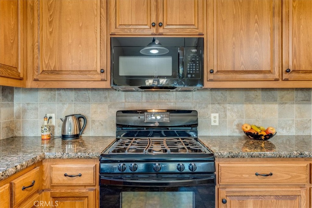 550 Plymouth, Cambria, CA 93428