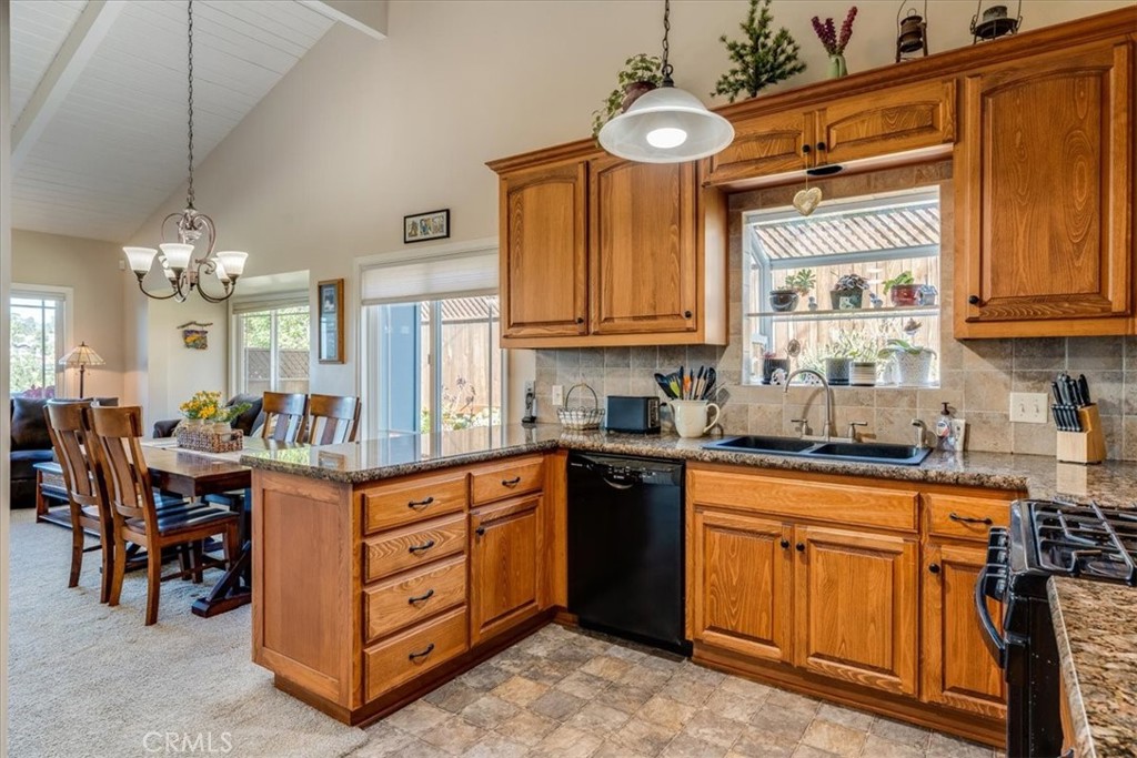 550 Plymouth, Cambria, CA 93428