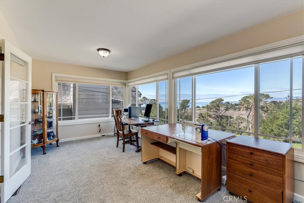 550 Plymouth, Cambria, CA 93428