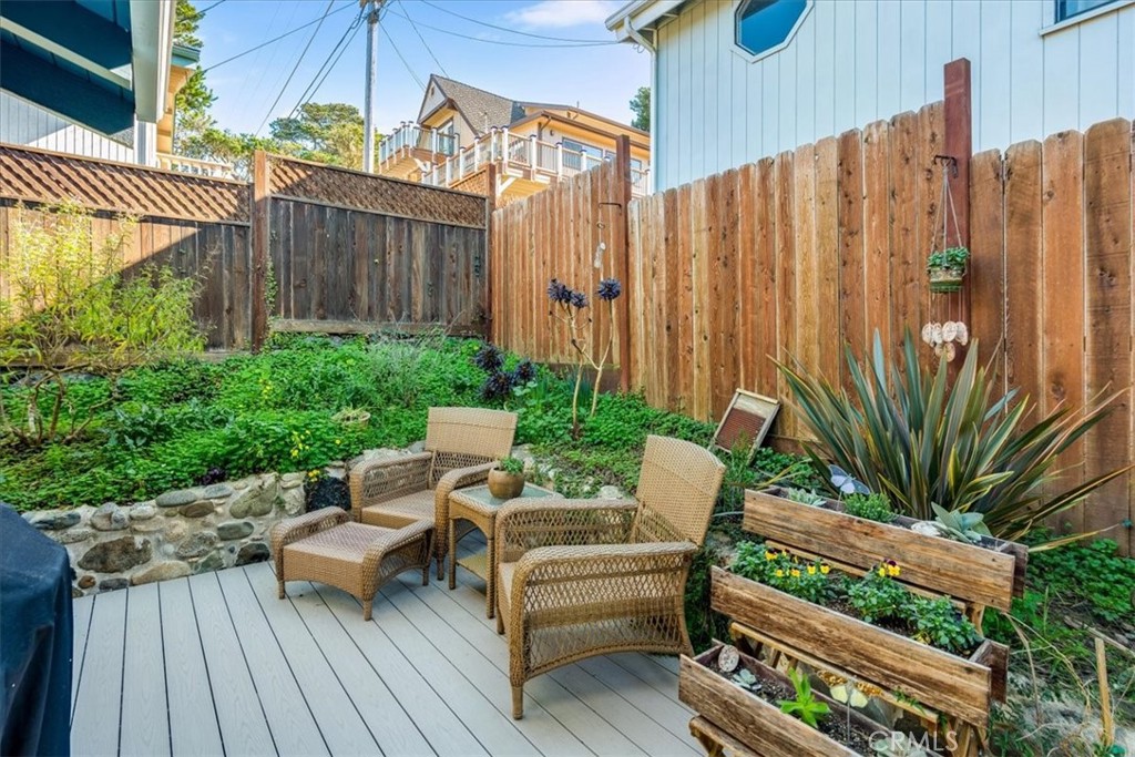 550 Plymouth, Cambria, CA 93428