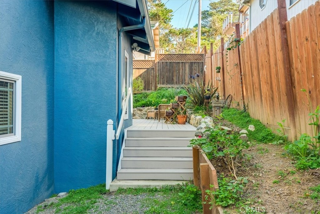 550 Plymouth, Cambria, CA 93428