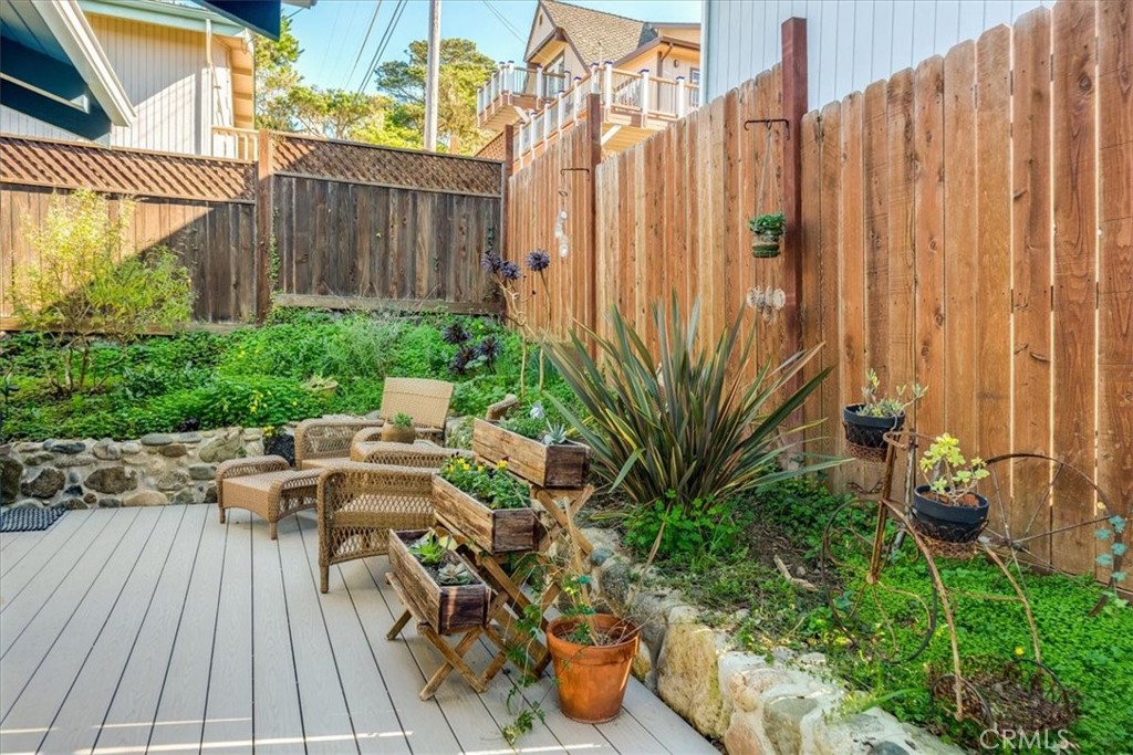 550 Plymouth, Cambria, CA 93428