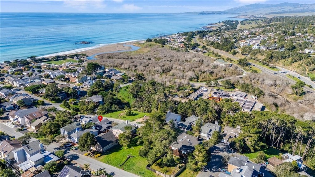 550 Plymouth, Cambria, CA 93428