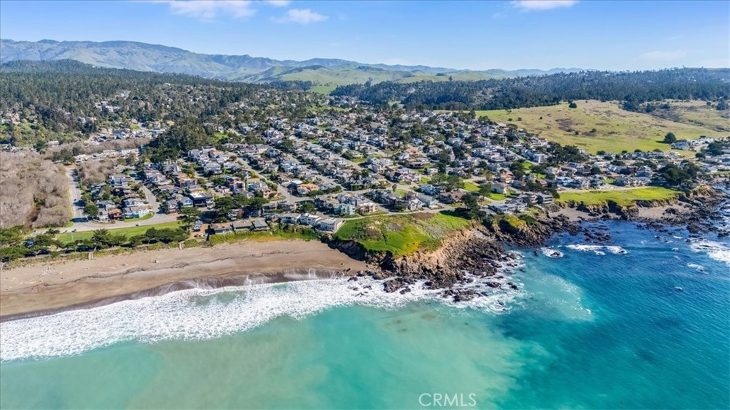 550 Plymouth, Cambria, CA 93428