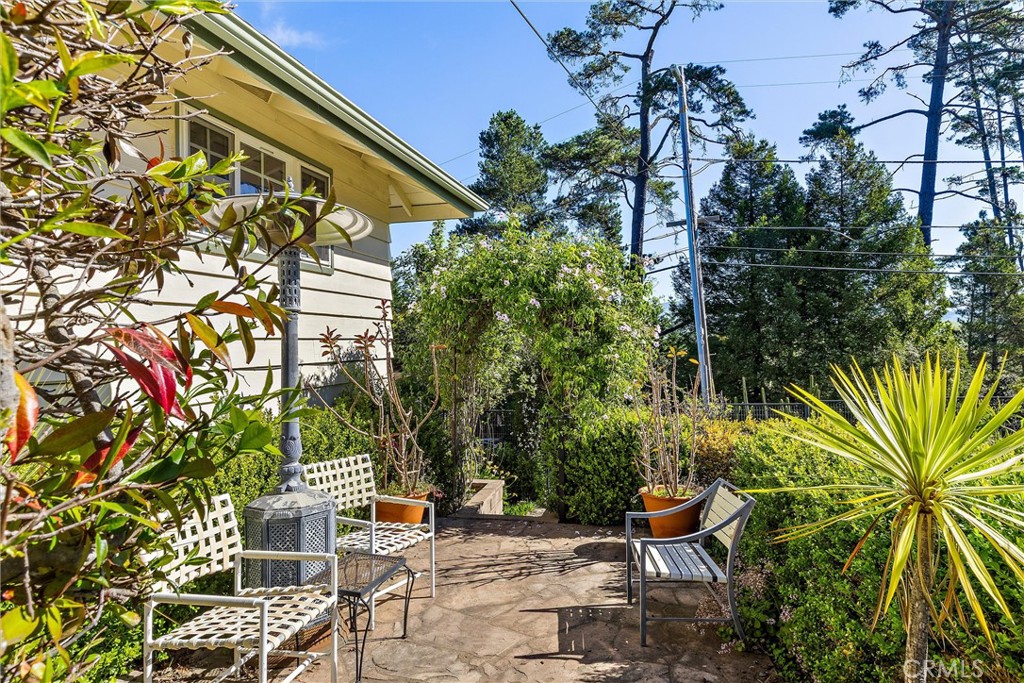 1909 Pineridge, Cambria, CA 93428