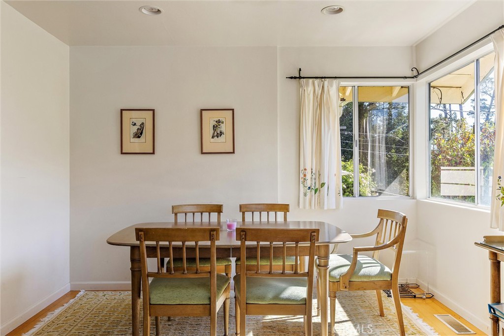 1909 Pineridge, Cambria, CA 93428