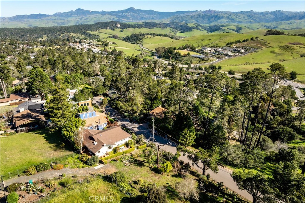 1909 Pineridge, Cambria, CA 93428