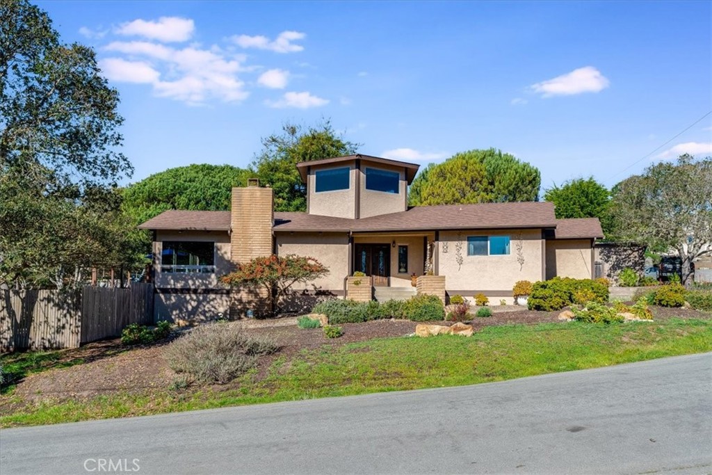 679 Orlando, Cambria, CA 93428