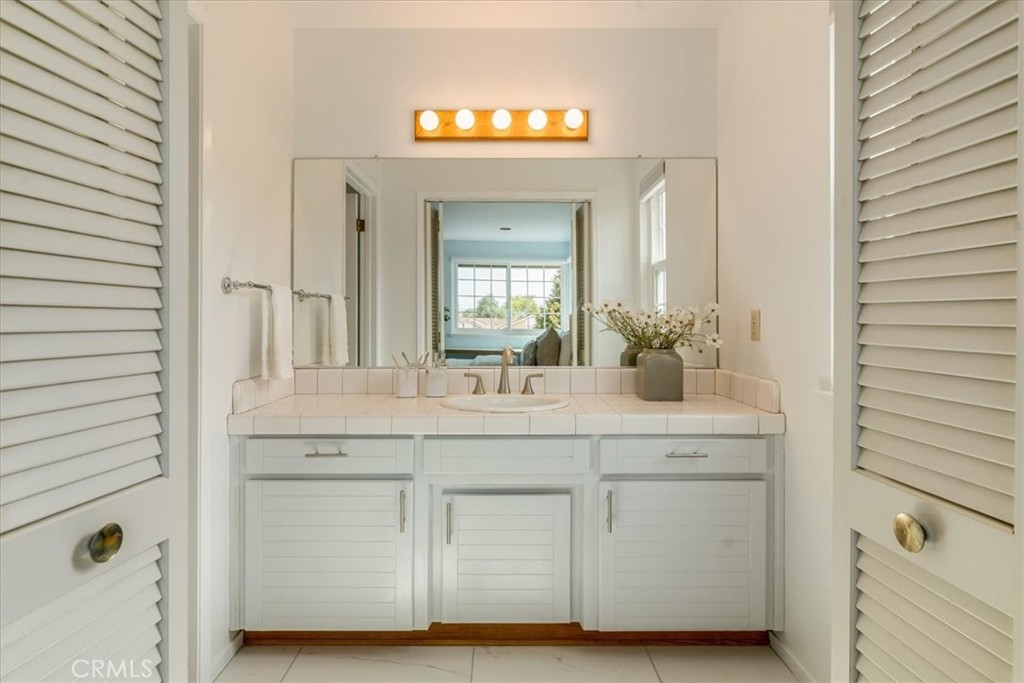 3930 Hollyhock Way, San Luis Obispo, CA 93401