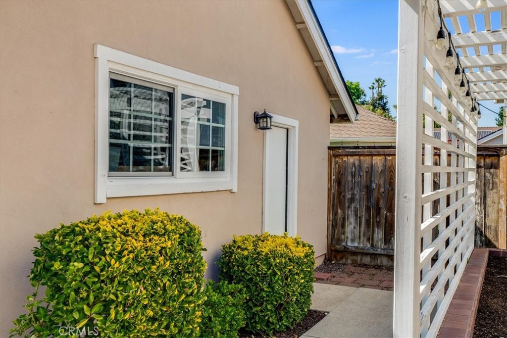 3930 Hollyhock Way, San Luis Obispo, CA 93401