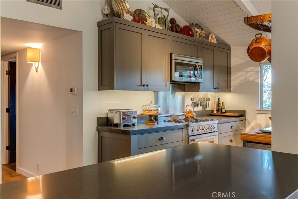 2195 Wilton, Cambria, CA 93428