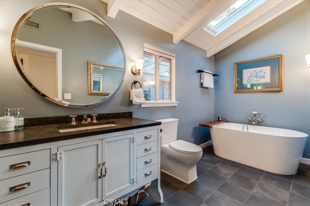 2195 Wilton, Cambria, CA 93428