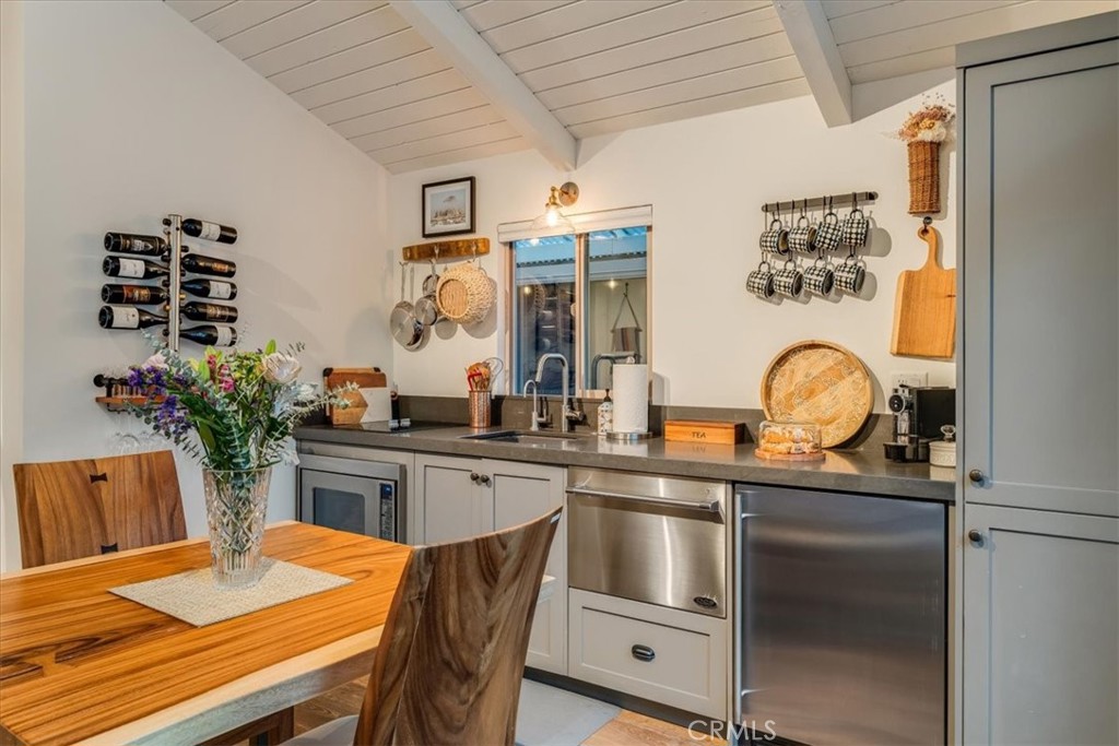 2195 Wilton, Cambria, CA 93428