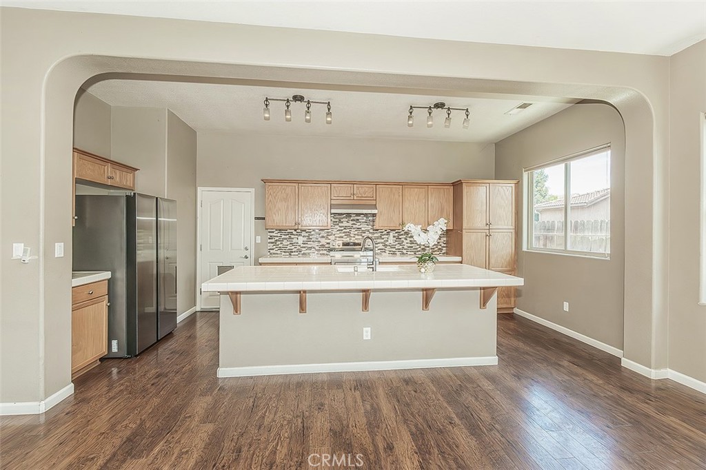 7357 E Redlands, Fresno, CA 93737