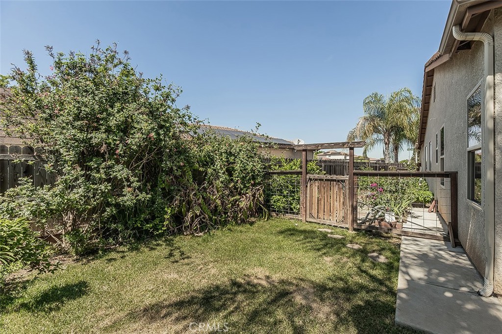 7357 E Redlands, Fresno, CA 93737
