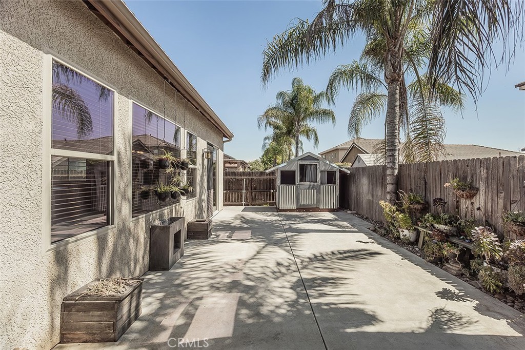 7357 E Redlands, Fresno, CA 93737