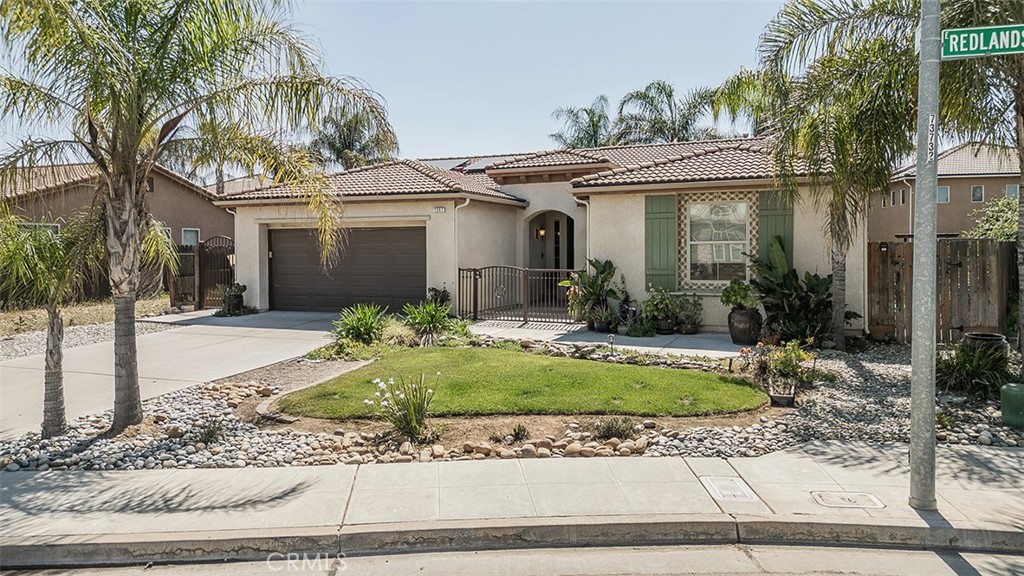 7357 E Redlands, Fresno, CA 93737