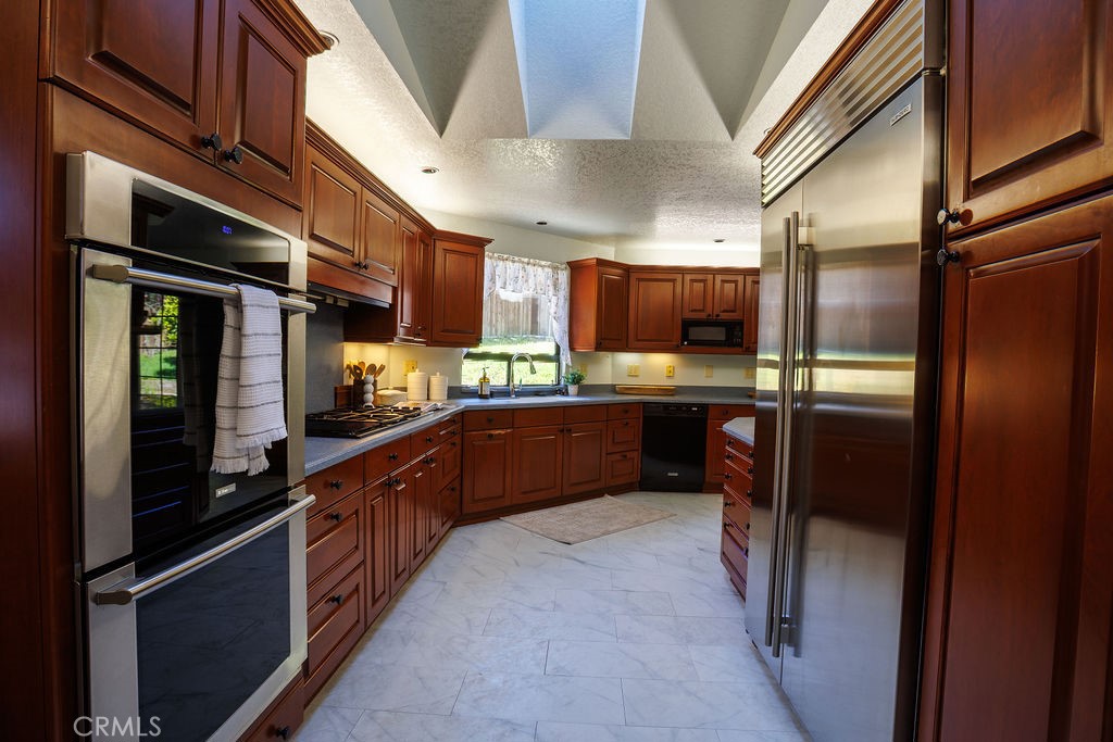 855 Mirada Dr, San Luis Obispo, CA 93405