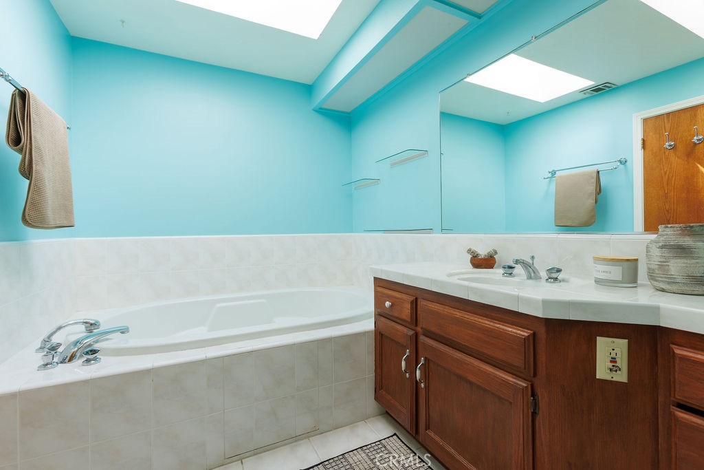 855 Mirada Dr, San Luis Obispo, CA 93405