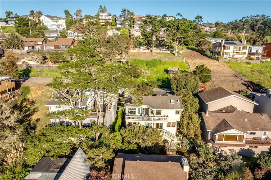 1833 Ogden Dr, Cambria, CA 93428