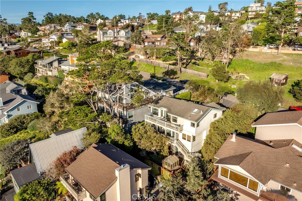 1833 Ogden Dr, Cambria, CA 93428